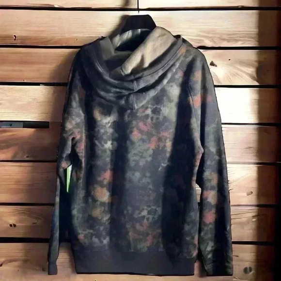 Dick’s Sporting Goods DSG New With Tags men’s size small camo hoodie. - Picture 2 of 3
